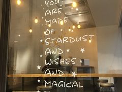 -顶东面包花园·生日蛋糕(世博店)
