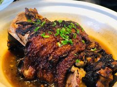 -老码头黑皮肘子锅包肉(文政街店)