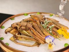 见手青-芸山季·云南野生菌火锅(人民广场来福士店)