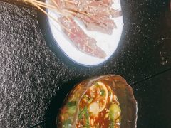 -何妹湿辣牛肉·粤式烧烤砂煲(桂雅路店)