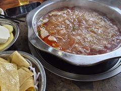 -黄利砖万峰林布依特色酸笋牛肉馆