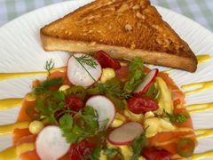 烟熏三文鱼薄片沙拉-翠贝卡&Mama Kelly Brunch Coffee(河西店)