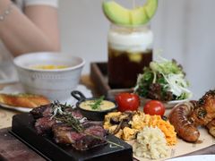 -Mark&Mars Restaurant