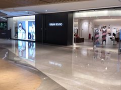 -URBAN REVIVO(高德置地广场·春广场店)