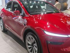 -TESLA 特斯拉(上海太古汇体验店)
