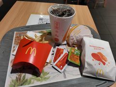 麦辣鸡腿汉堡经典中薯条套餐-麦当劳(时间广场店)
