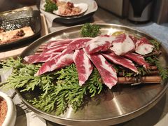 -草家酱蟹炭火烤肉店(珲春南路一店)