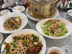 -汗腾格里·风味餐厅(新疆驻京办店)