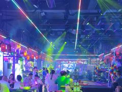 -喜鹊音乐酒馆(西街店)