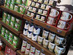 零售区-星巴克臻选(成都宽窄巷子店)