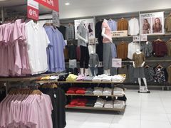 -优衣库(洛阳中州万达广场店)