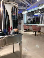 -BULB STUDIO 巴柏明星发型工作室