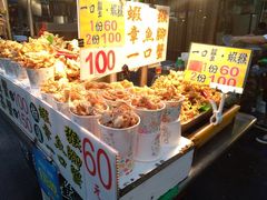 -六合夜市