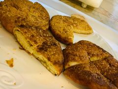 炸烧饼-鑫渔港海鲜本地菜·山海关浑锅(东戴河店)