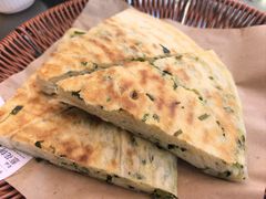特色葱花饼-都江堰石锅鱼