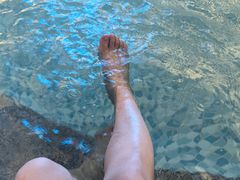 -涨巢·潮玩水疗局