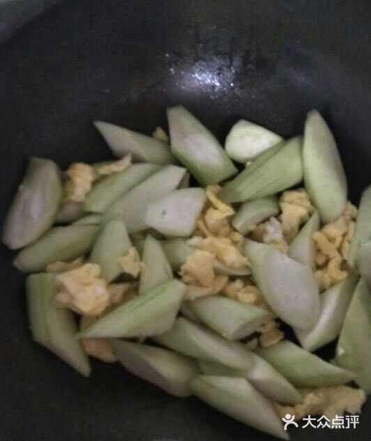 家庭小炒之丝瓜炒鸡蛋，夏天里的一道美味菜