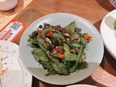 擂辣椒炒皮蛋-姥姥家春饼店(八里庄店)