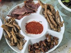 -土砂锅生态山庄·非遗砂锅雅鱼