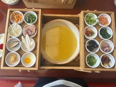 -云南荟·湖畔领宴(领事馆店)
