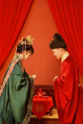 -巴黎春天婚纱摄影(临安店)