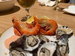 生蚝-悉尼塔旋转餐厅