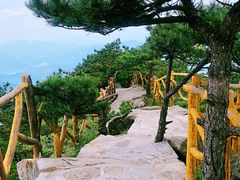-罗田薄刀峰风景区