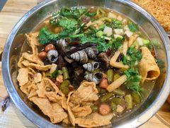 -柳州肥姨妈大骨螺蛳粉(东靖路店)