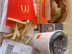 -麦当劳(政通路店)