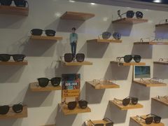 -MiRi眼镜·蔡司·星趣控·尼康控优点视觉合作店(南京东路店)