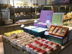 -顶东面包花园·生日蛋糕(世博店)
