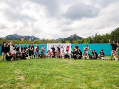 -趣玩宠物乐园寄养训犬训狗游泳池