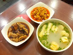油豆腐百叶包粉丝汤-东泰祥生煎馆(长宁路店)