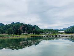 -百里峡七彩艺术小镇