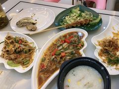 -覃记海鲜美食餐厅