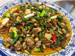 尖椒粮食鸡-牟记江湖特色重庆菜鱼蛋青蛙黄鳝海参(巴南区鱼洞鲁能店)