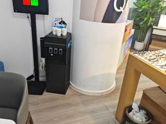 -天空之镜眼镜店蔡司依视路配镜授权零售店(望京颐堤港店)