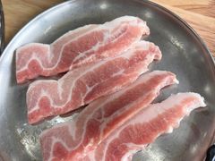 -牛信亭韩国料理·炭火烤肉(紫藤路店)