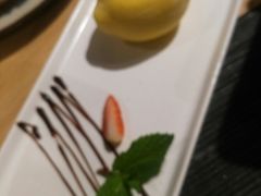 柠檬创意慕斯-百特喜·意大利餐厅(八佰伴镇江店)