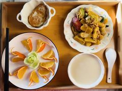 -爱的果实月嫂育婴师(世纪东方店)