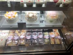 -红宝石·鲜奶小方·海派西点房(南翔店)