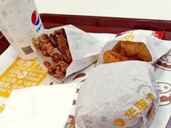 -华莱士·全鸡汉堡(五号路店)