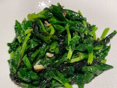 梅香咸鱼头手紫菜炒豆苗-广舟(千禧店)
