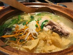 -刀小蛮半只鸡过桥米线(家乐福四元桥店)