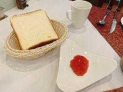 烤切片白面包-小白桦西餐厅