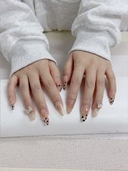 -尤米一站式美甲美睫