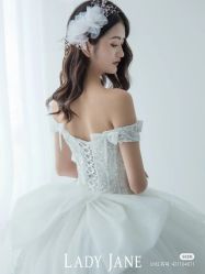 -Lady  Jane高端婚纱礼服馆