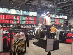 -PUMA品牌自营折扣店(武汉永旺梦乐城店)