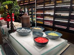 -钱小奴海鲜自助黑金店(杭州滨江龙湖店)