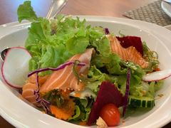 -Chom Cafe and Restaurant
